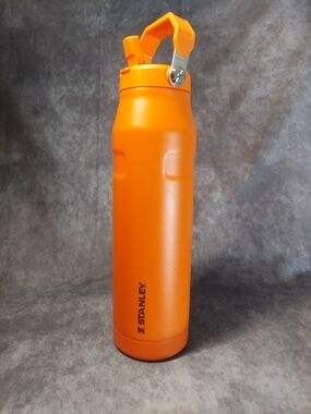 Stanley IceFlow Aerolight 36oz Bottle Tigerlily Orange Flip Straw Water Bottle